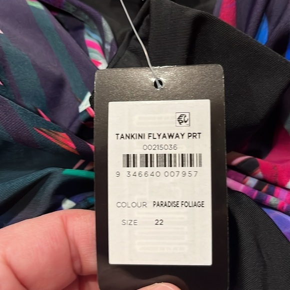 NWT Avenue tankini top size 22. - Picture 4 of 6